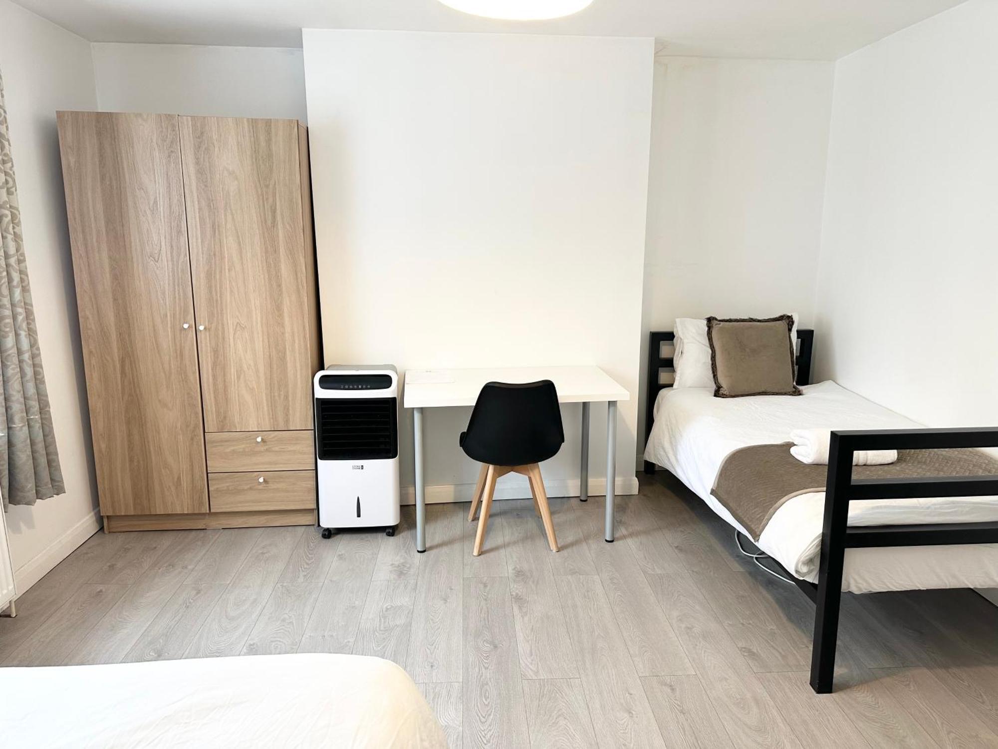 Westferry Hotel Лондон Екстериор снимка